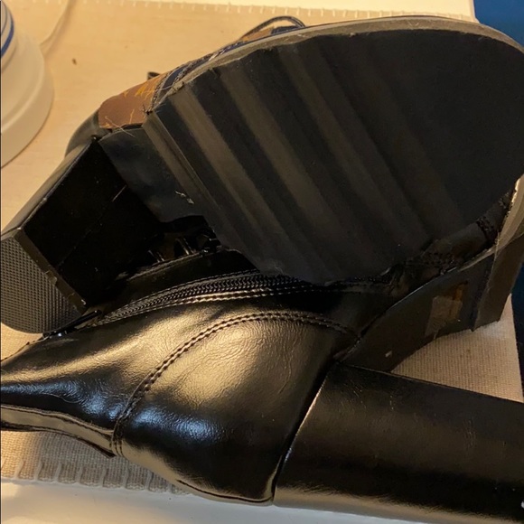 Women’s Brown and Black Booties Size 7.5 - Picture 7 of 7